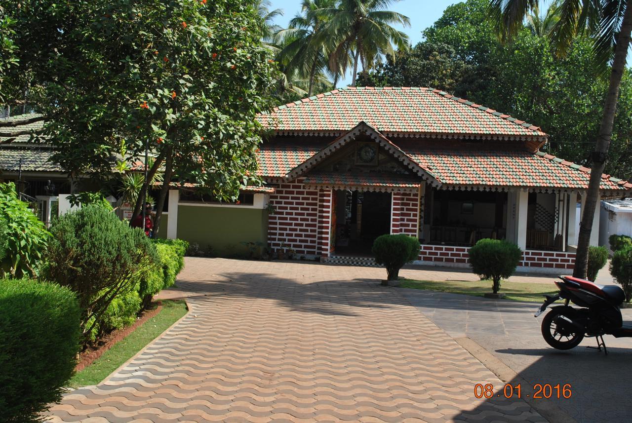 Hill Top Goa Lodge Вагатор Екстериор снимка