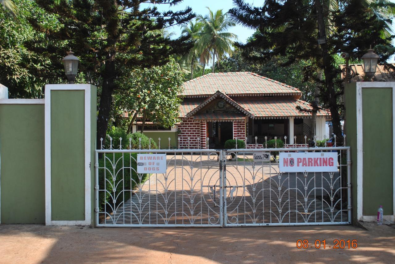 Hill Top Goa Lodge Вагатор Екстериор снимка