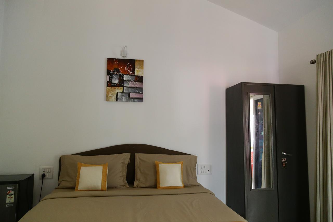 Hill Top Goa Lodge Вагатор Екстериор снимка